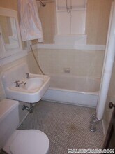 349 Pleasant St in Malden, MA - Building Photo - Building Photo