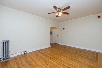 421 Van Dyke in Oakland, CA - Foto de edificio - Building Photo