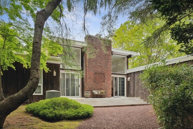 property at 73 Copeces Ln