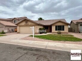 484 W Redwood Dr in Chandler, AZ - Building Photo