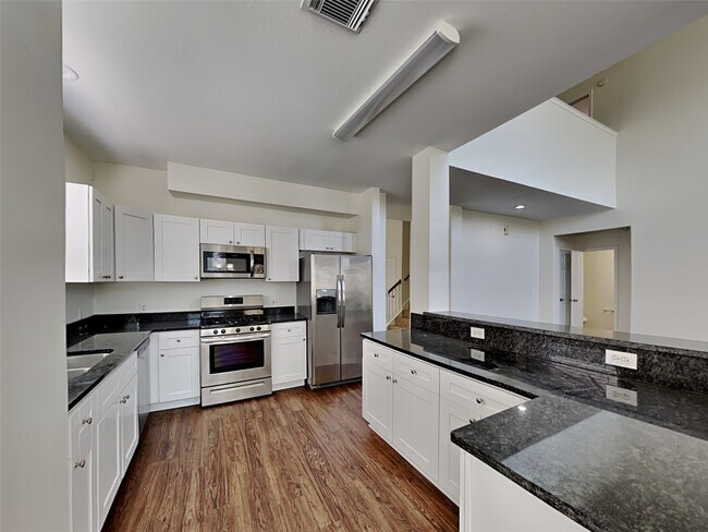 19714 Oakwood Falls Trail in Houston, TX - Building Photo - Building Photo