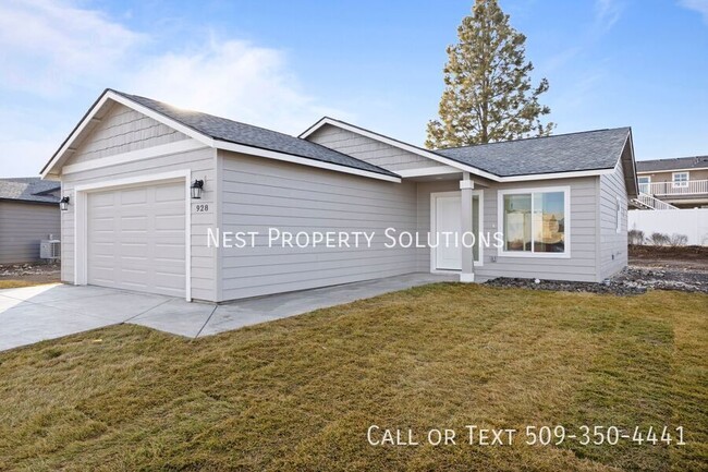 928 W Pine Dr in Moses Lake, WA - Building Photo - Building Photo