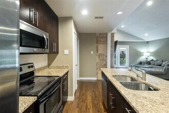 5806 Birchbrook Dr in Dallas, TX - Building Photo - Building Photo