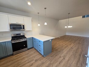3770 970 N in Saratoga Springs, UT - Building Photo - Building Photo