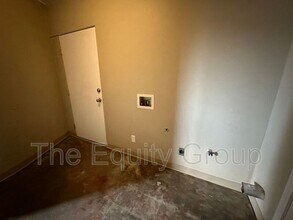 600 N Dickran Dr in Tulare, CA - Building Photo - Building Photo