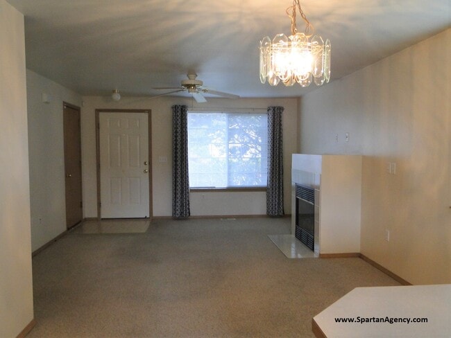 16114 93rd St E in Sumner, WA - Building Photo - Building Photo