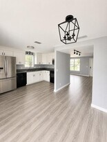 218 Old English Dr in Jupiter, FL - Building Photo