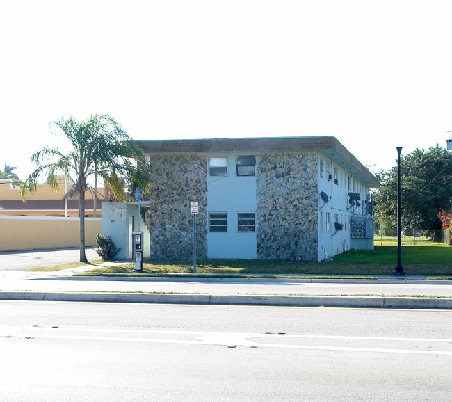 567 W Palm Dr in Homestead, FL - Building Photo - Building Photo