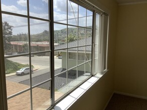 1807 Bara Rd, Unit B in Glendale, CA - Building Photo - Building Photo