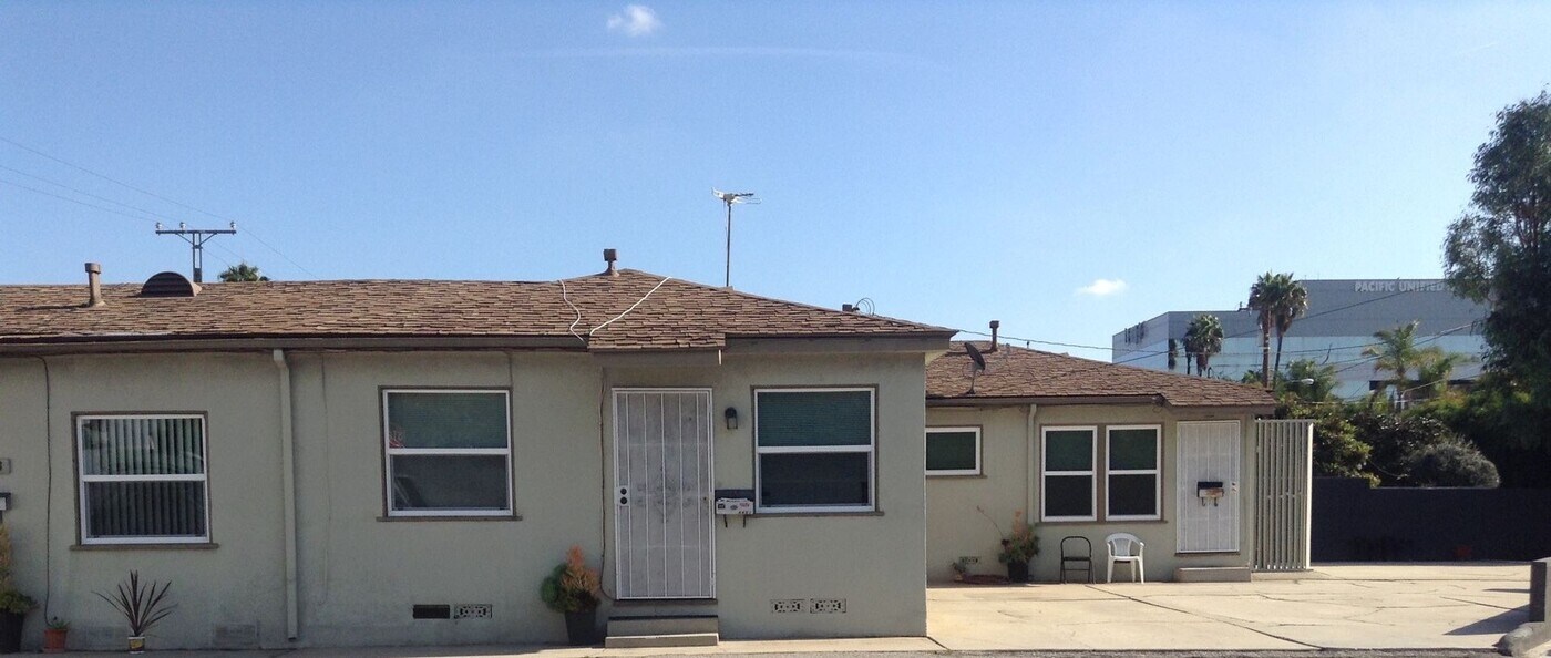 4453 W 159th St in Lawndale, CA - Building Photo