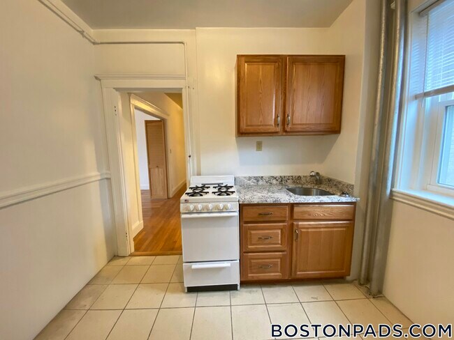 143 Park Dr in Boston, MA - Building Photo - Building Photo