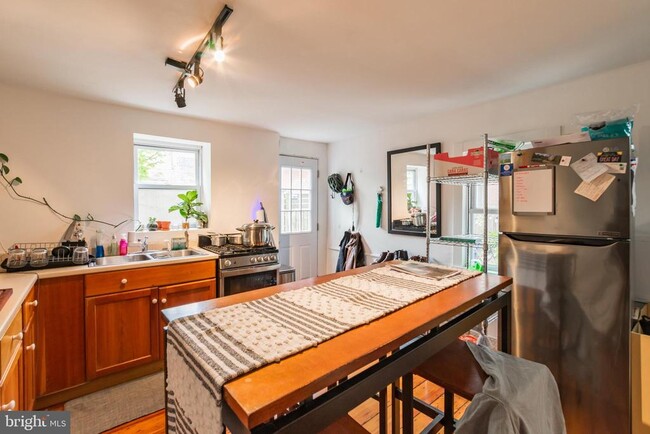 property at 1221 Marlborough St