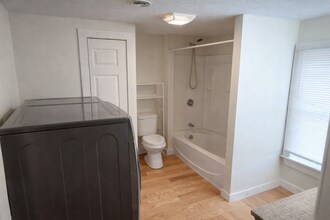 64 Chase Ave in Webster, MA - Building Photo - Building Photo