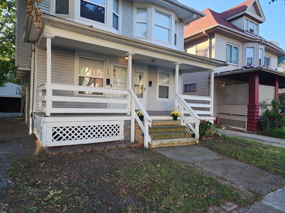 1330 W 89th St, Unit #1 in Cleveland, OH - Building Photo