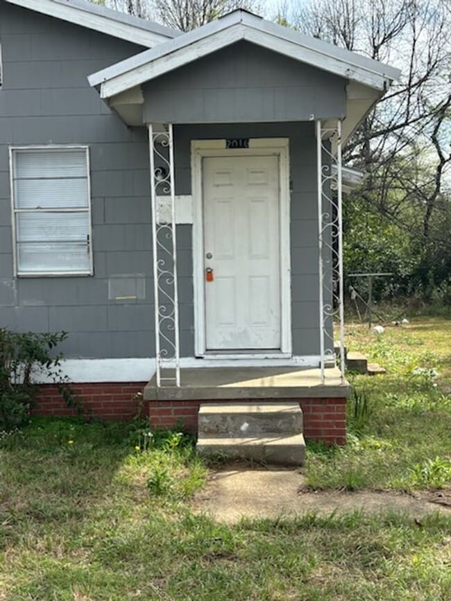 2016 Woodlawn St in Jackson, MS - Building Photo - Building Photo