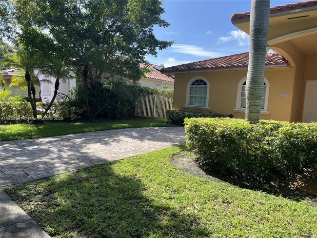 9820 NW 26th St in Doral, FL - Building Photo - Building Photo