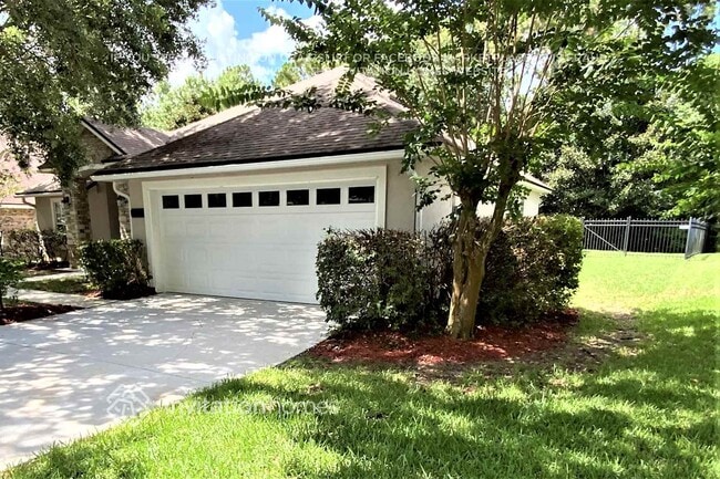 744 S Heritage Creek Way in St. Augustine, FL - Foto de edificio - Building Photo