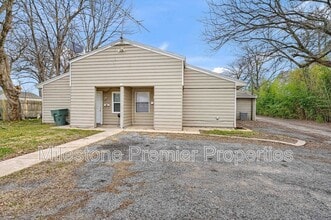 817 S Elm St in Sherman, TX - Building Photo - Building Photo