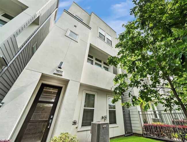 3121 Leeland St in Houston, TX - Building Photo - Building Photo
