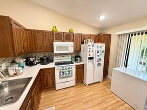 13017 Northshire Trail in Wellington, FL - Building Photo - Building Photo