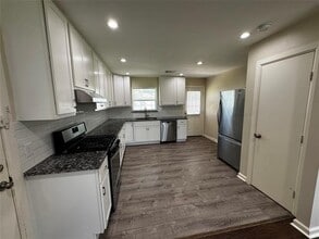 923 Green Castle Dr in Dallas, TX - Building Photo - Building Photo