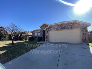 417 Prescott Ln in Crowley, TX - Building Photo - Building Photo