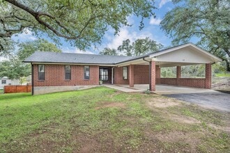 112 Co Rd 139 in Burnet, TX - Building Photo - Building Photo