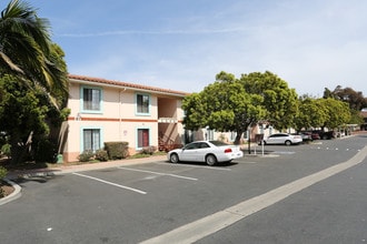 Garden Estates in Ventura, CA - Building Photo - Building Photo