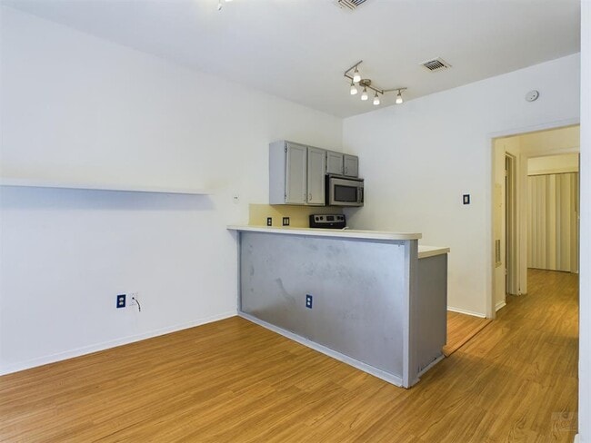 2210 Pearl St in Austin, TX - Building Photo - Building Photo