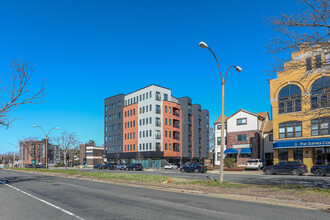 50 Leo M Birmingham Pky in Brighton, MA - Building Photo - Building Photo