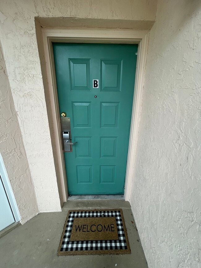 9921 Perfect Dr, Unit b in Port St. Lucie, FL - Building Photo - Building Photo