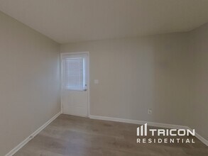 5726 Rockaway Dr in Union City, GA - Building Photo - Building Photo