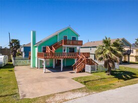 4034 Reeves Dr in Galveston, TX - Building Photo