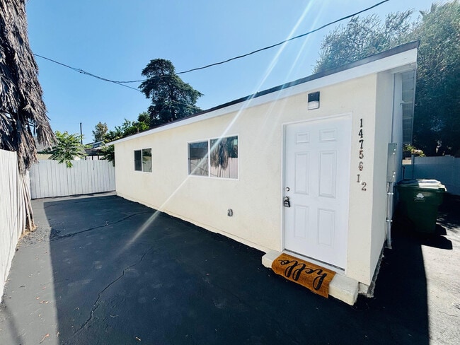 property at 14758 Lemay St