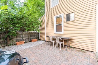 147 River St in Cambridge, MA - Building Photo - Building Photo