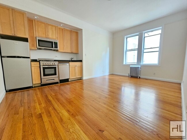 117 W 13th St