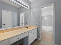 17641 Red Oak Dr photo'