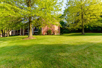 Durham Court Apartments Buildings A, B & C in Allison Park, PA - Building Photo - Building Photo