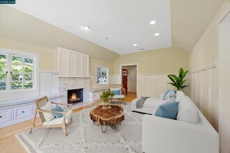 772 John Way in Lafayette, CA - Building Photo - Building Photo
