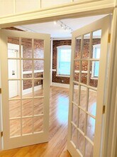 878 Massachusetts Ave, Unit 6 in Cambridge, MA - Foto de edificio - Building Photo