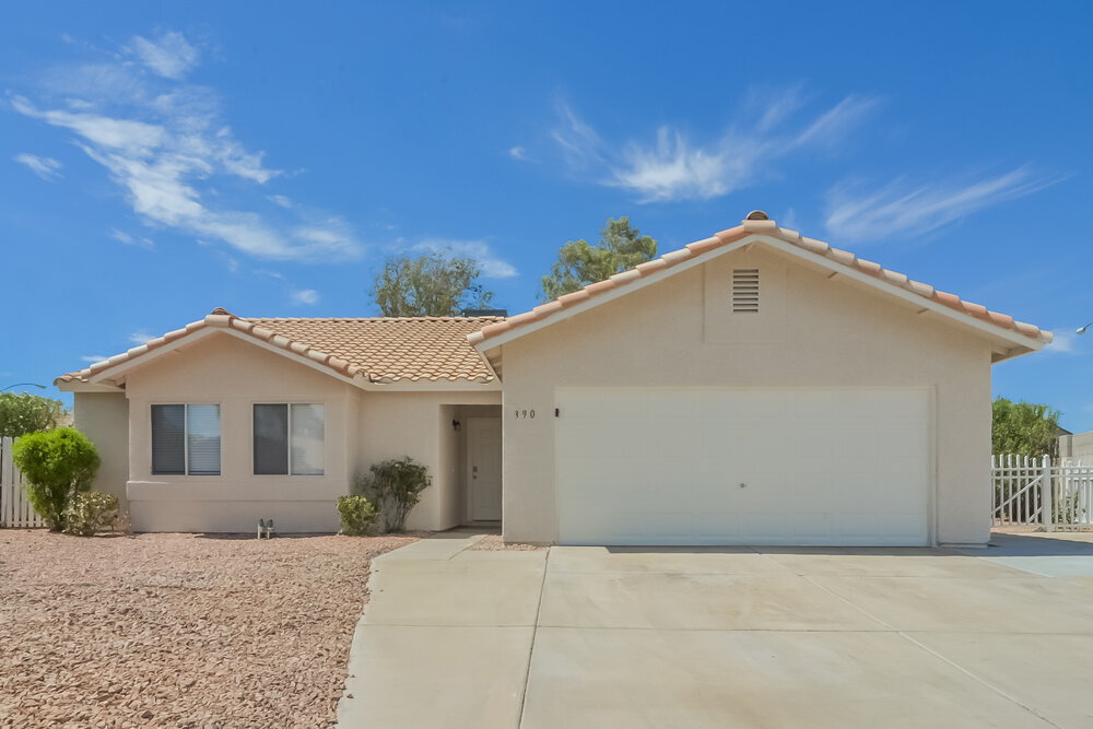 390 Lombardy Cir in Henderson, NV - Building Photo