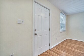 3502 Commonwealth Ave in Portsmouth, VA - Building Photo - Building Photo