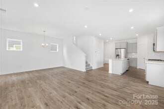 14032 Penbury Ln in Charlotte, NC - Building Photo - Building Photo
