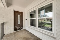 3609 W Seminary Dr in Fort Worth, TX - Foto de edificio - Building Photo