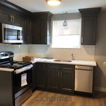 1 Randall St in Waltham, MA - Building Photo - Building Photo