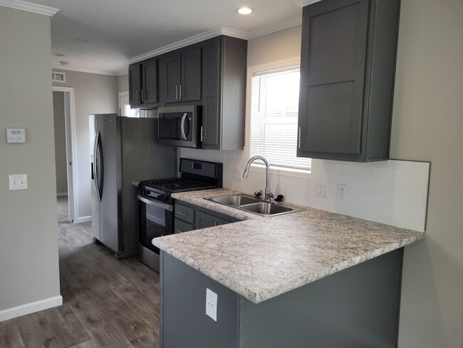 14 Canal Dr