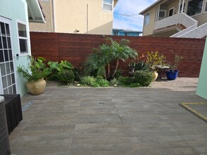 3004 Kelton Ave in Los Angeles, CA - Foto de edificio - Building Photo