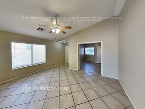 12110 N 130th Dr in El Mirage, AZ - Foto de edificio - Building Photo