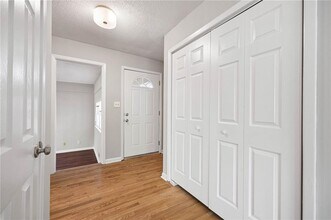 86 Pioneer Trail in Marietta, GA - Building Photo - Building Photo