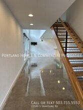 22580 S Grapevine Rd in West Linn, OR - Building Photo - Building Photo